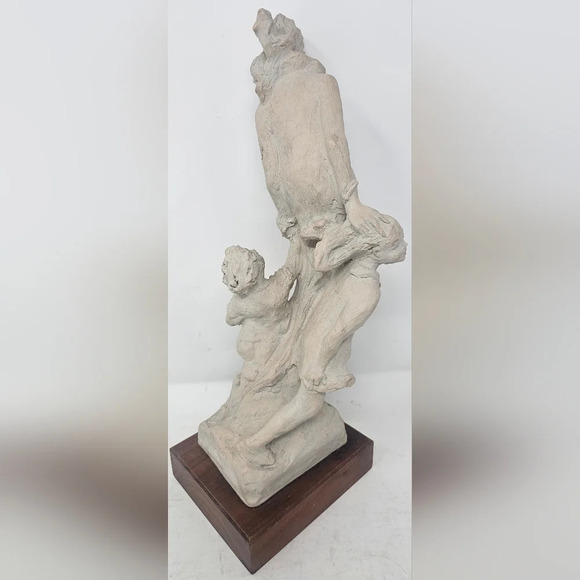 Vintage Austin Prod Inc 1983 Sculpture Mother and Small Children 15" Tall - Picture 3 of 12